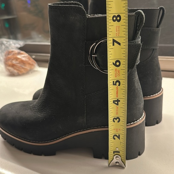 NWT Blondo Dakota in Black Suede Size 8 - Picture 10 of 10